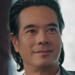 Scent's uncle is portrayed by Thai actor Am Amarin Nitibhon (อ่ำ อัมรินทร์ นิติพน).