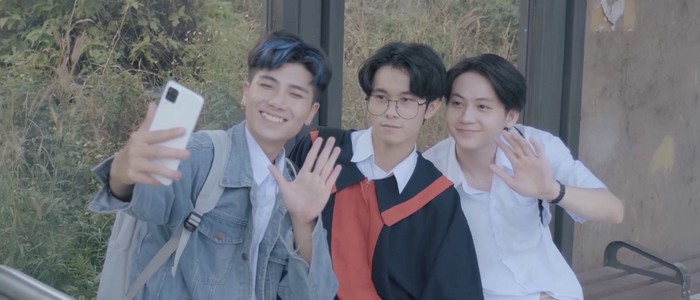 Fools is a Vietnamese BL series about three friends on their graduation day.