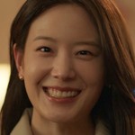 Jae-in is portrayed by Jang Gyu Ri (장규리).