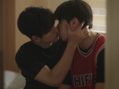 Chan Seong and San come close to kissing.