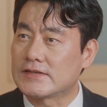 Jae Ho's father is portrayed by a Korean actor.