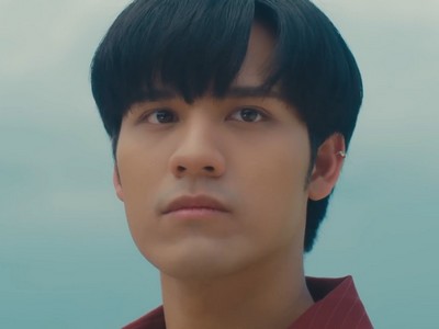 Pluem is portrayed by the Thai actor Boy Nattapon Wongvanich (บอย ณัฐพล วงศ์วานิช).