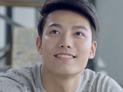 Ying Hsiung is portrayed by the Taiwanese actor Aaron Lai (賴東賢).