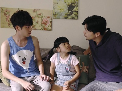 Yi Jie and Xiao Fei form a happy family unit.