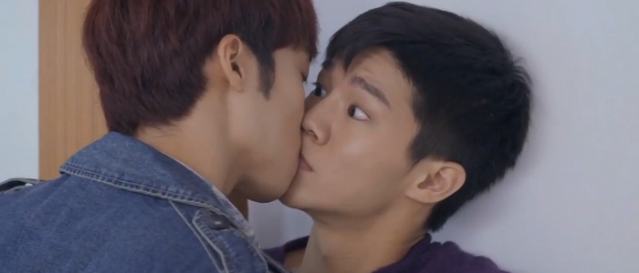 Jack and Zhao Zi share their first kiss after his love confession.