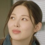 Hyun Ji is portrayed by the Korean actress Baek Ye Bin (백예빈).