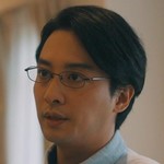 Chihiro's brother is portrayed by the Japanese actor Shu Watanabe (渡部秀).