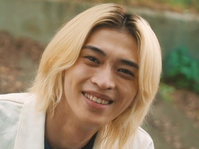 Chihiro is portrayed by the Japanese actor Yurai Beppu (別府由来).