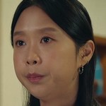 Hee Jeong is portrayed by Korean actress Kim Han Na (김한나).