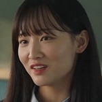 Yu Jin is portrayed by Korean actress Choo Ye Jin (추예진).