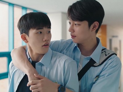 Heesu has a crush on Chanyoung.