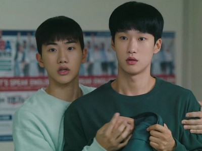 Hee Su doesn't realize Seung Won has a crush on him.