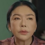Joke's mother is portrayed by a Thai actress.