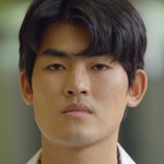 Heongju's friend is portrayed by Korean actor Han Jin Seo (한진서).