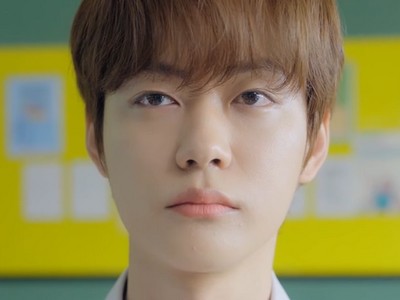 Iltak is portrayed by Korean actor Han Se Jin (이세진).