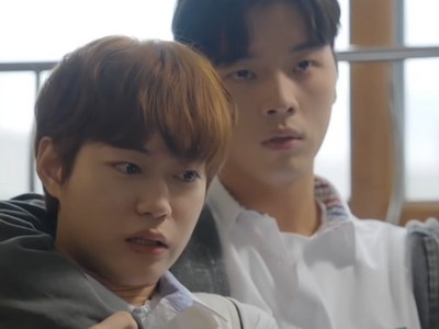 Iltak is close to his friend.