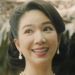 Fong Kaew is portrayed by the Thai actress June Teeratee Buddeehong (จูน ธีรตี บุตรดีหงษ์).
