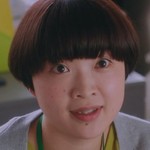 The university administrator is portrayed by Japanese actress Sae Kawakubo (川久保晴).