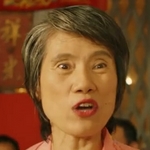 Teh's mom is played by Kanchana Pakviwat (กาญจนา ภาควิวรรธ).