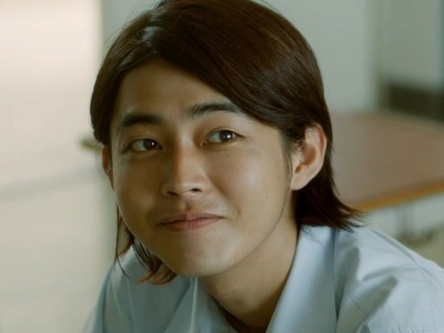 Sakura is portrayed by the Japanese actor Yuki Kura (倉悠貴).