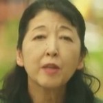 One of the townswomen is portrayed by Kyoko Hayami (速水今日子).