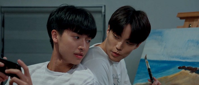 Impression of Youth is a Taiwanese BL series about an artist who visits a rural town. He starts mentoring a high school student who wants to learn about drawing.