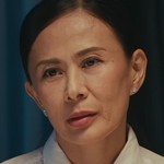 Joke's mother is portrayed by Rina Wacharin Anantapong (รีน่า วัชรินทร์ อนันตพงศ์).