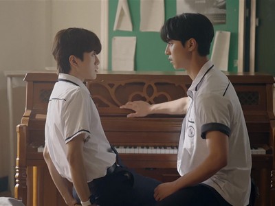 Tae Yi won't let Se Heon play the school piano.