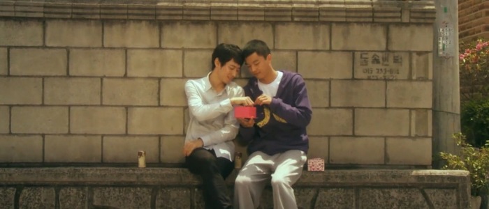 Just Friends is a Korean BL movie released in 2009.
