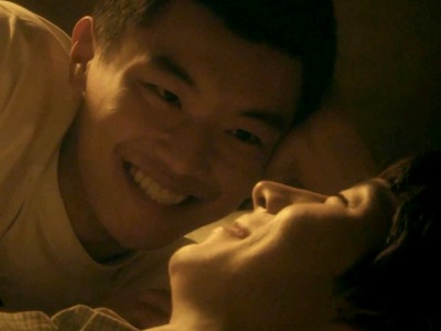 Seok Yi and Min Soo flirt during the night.