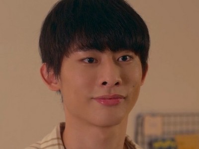 Zongyi is portrayed by the Taiwanese actor Taro Lin (林毓桐).