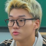 Sungyoon is portrayed by Han Seung Ji (배우가).