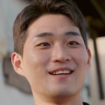 Hong Seong Gwan (홍성관) is a Korean actor. He is born on April 11, 1994.