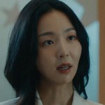 Na is portrayed by Korean actress Han So Hyun (한소현).