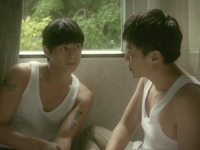 Ka Wing and Chan Yui are living together.