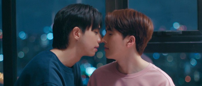 Live in Love is a Thai BL series about two university students who meet in a livestream session.