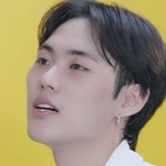 Win is portrayed by the Thai actor Namchok Tanon Apithanawong (ธานน อภิธนวงศ์).