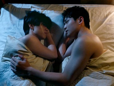 Love Begins in the World of If has a happy ending where Kano and Ogami become a couple.