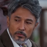 Leo's dad is portrayed by a Thai actor Tutun Ratchaarpaake Tunsiriwanlobp (ตู่ตัน รัชย์อาภาเอก ตันศิริวัลลภ).