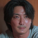 Yeonwoon's dad is portrayed by a Korean actor.