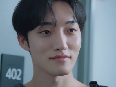 Jaewon is portrayed by Korean actor Kang Seon Ho (강선호).