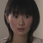 Reina is portrayed by the Japanese actress Chie Tsuji (辻千恵).