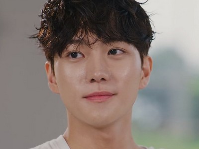 Dae Byeol is portrayed by Korean actor Chu Si Woo (추시우).