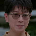 Sailom's stepfather is portrayed by Thai actor Yong Taragon Suksomlert (ธรากร สุขสมเลิศ).