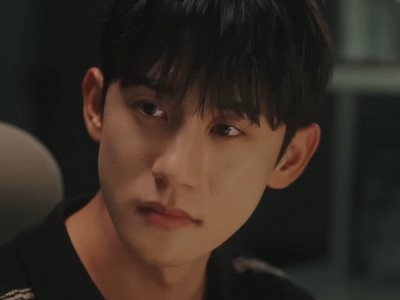 Woo Jin is portrayed by Korean actor Seol Jong Hwan (설종환).