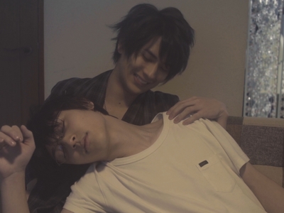 Ryoma tries to kiss Izumi while he was asleep.