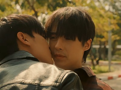 Thai kisses Leng in the ending.