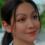 Pobmek's mother is portrayed by Thai actress Tao Sarocha Watittapan (เต๋า สโรชา วาทิตตพันธ์).