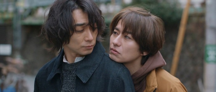 Life in Smokey Blue is a Japanese BL series about two former coworkers who reunite. It has been eight years since they last hooked up, and the lead isn't sure where their relationship stands.