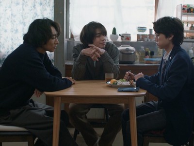 Azuma and Kuji spend time with the nephew.